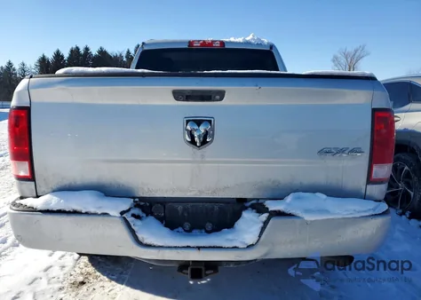 2018 Ram 1500 St z USA, uszkodzony, nr VIN 3C6RR7KG5JG198448
